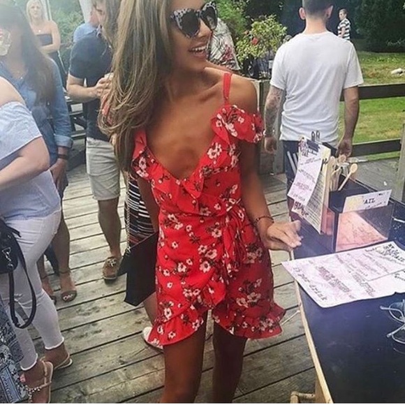 Last one! Floral mini wrap dress - Picture 2 of 7